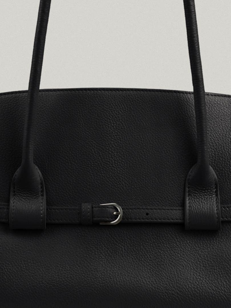 美品FOLNUA(フォルニュア)ハヴィバッグ ブラック_プレーン