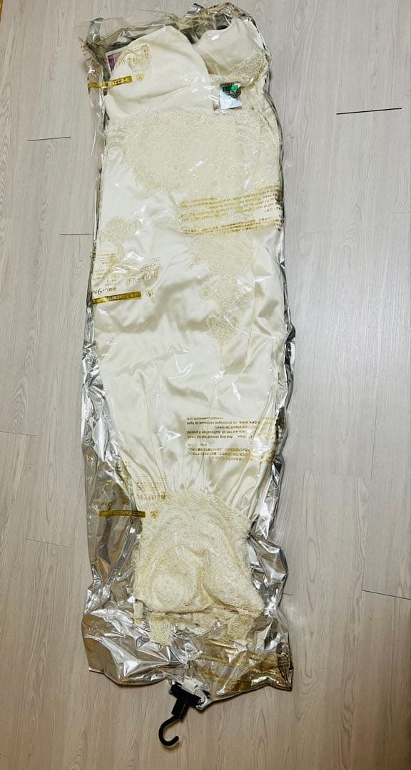 ベリッシマ ウェディングドレス　パニエ 付き