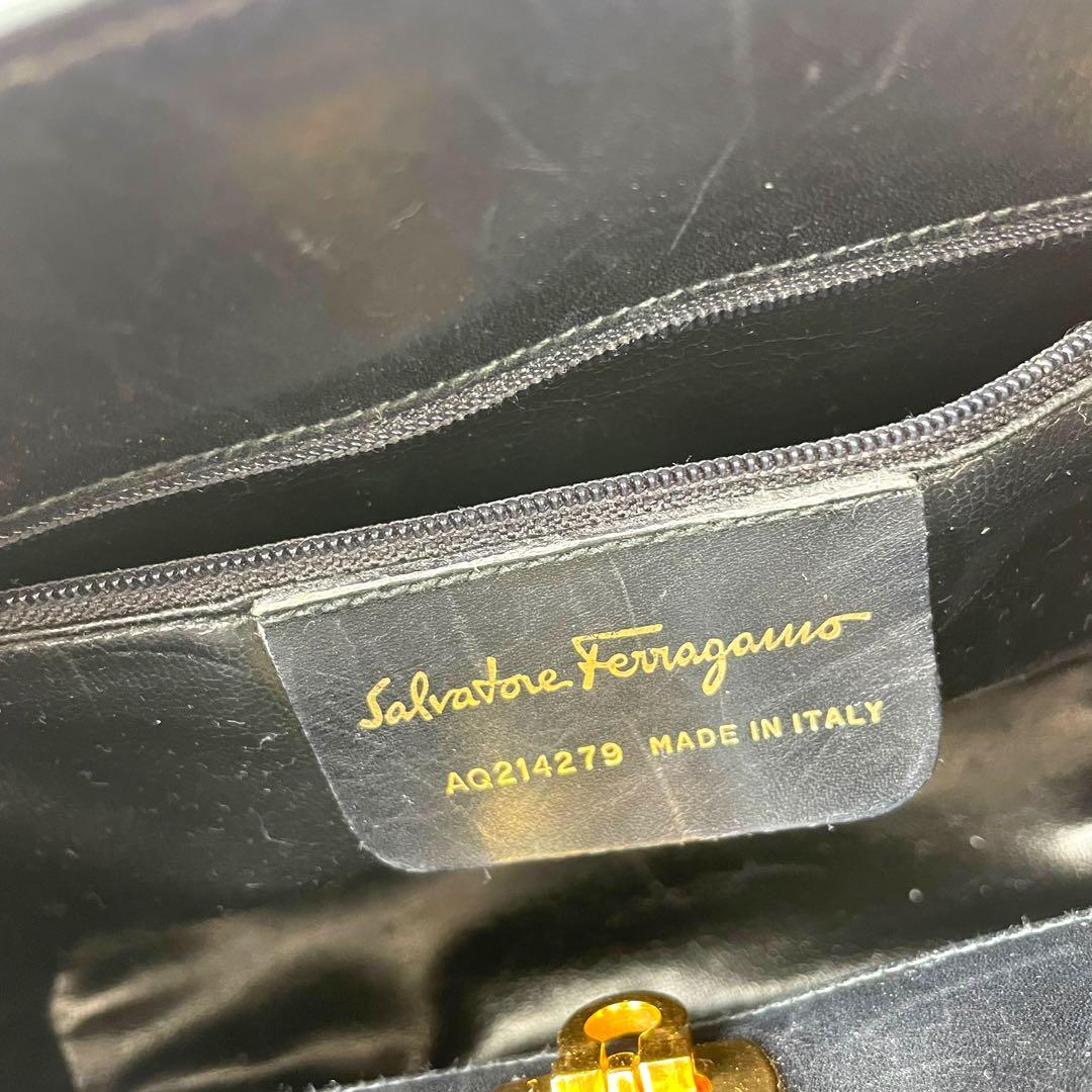 【美品】サルヴァトーレフェラガモ　ハンドバッグ　2way ガンチーニ　レザー　黒