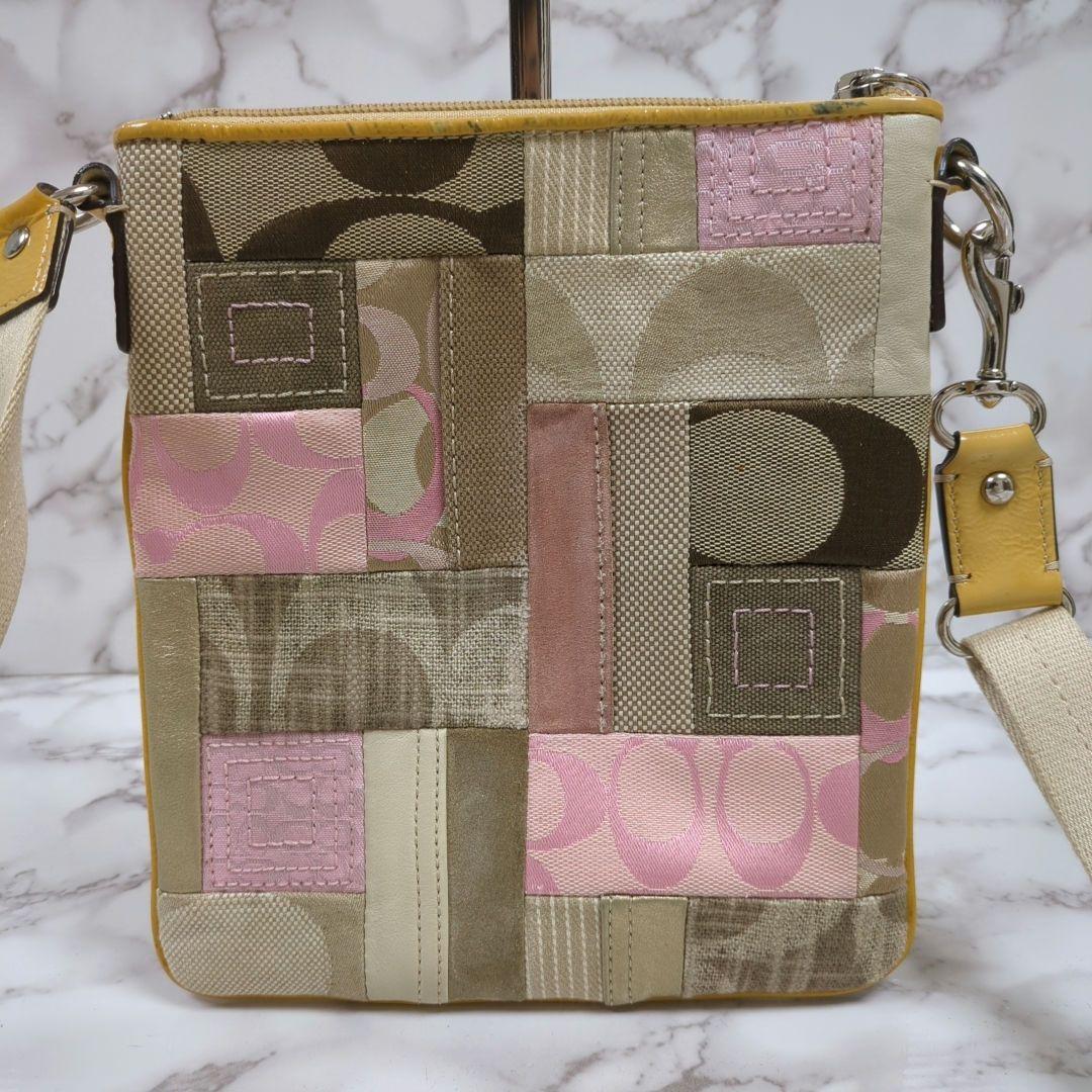 コーチ　パッチワーク　ショルダー バッグ　サコッシュ　クロスボディ　マルチカラー