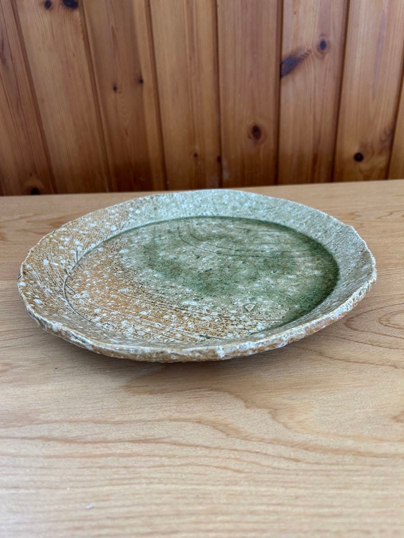伊賀焼　灰釉　盛皿　大皿約26㎝　蓮 善隆 作家物 工芸品　25年以上前の作品