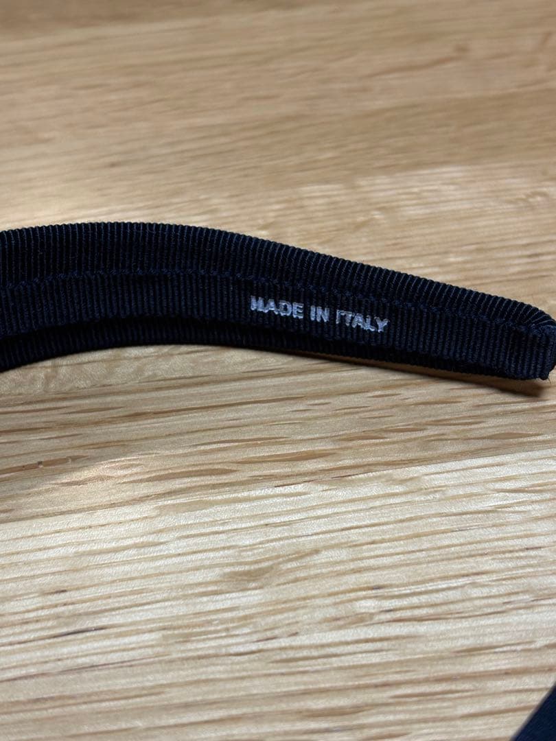 フェラガモ　ブラックカチューシャ