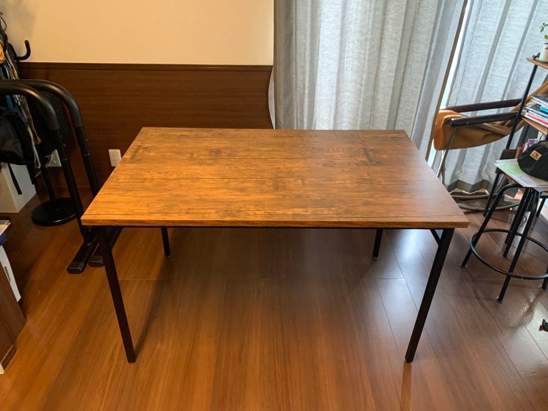 【相場より安いです！木目調、アンティーク風】ダイニングテーブル