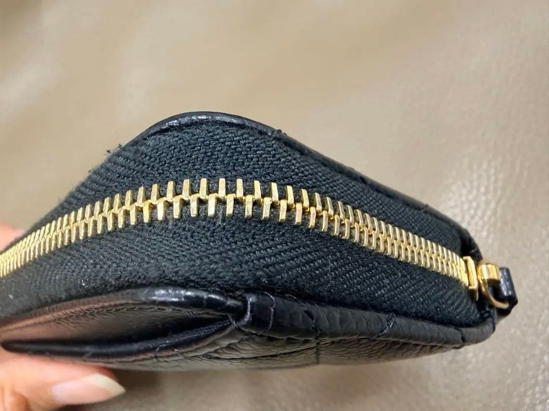 【美品】シャネル　マトラッセ　キャビアスキン　ケース　黒