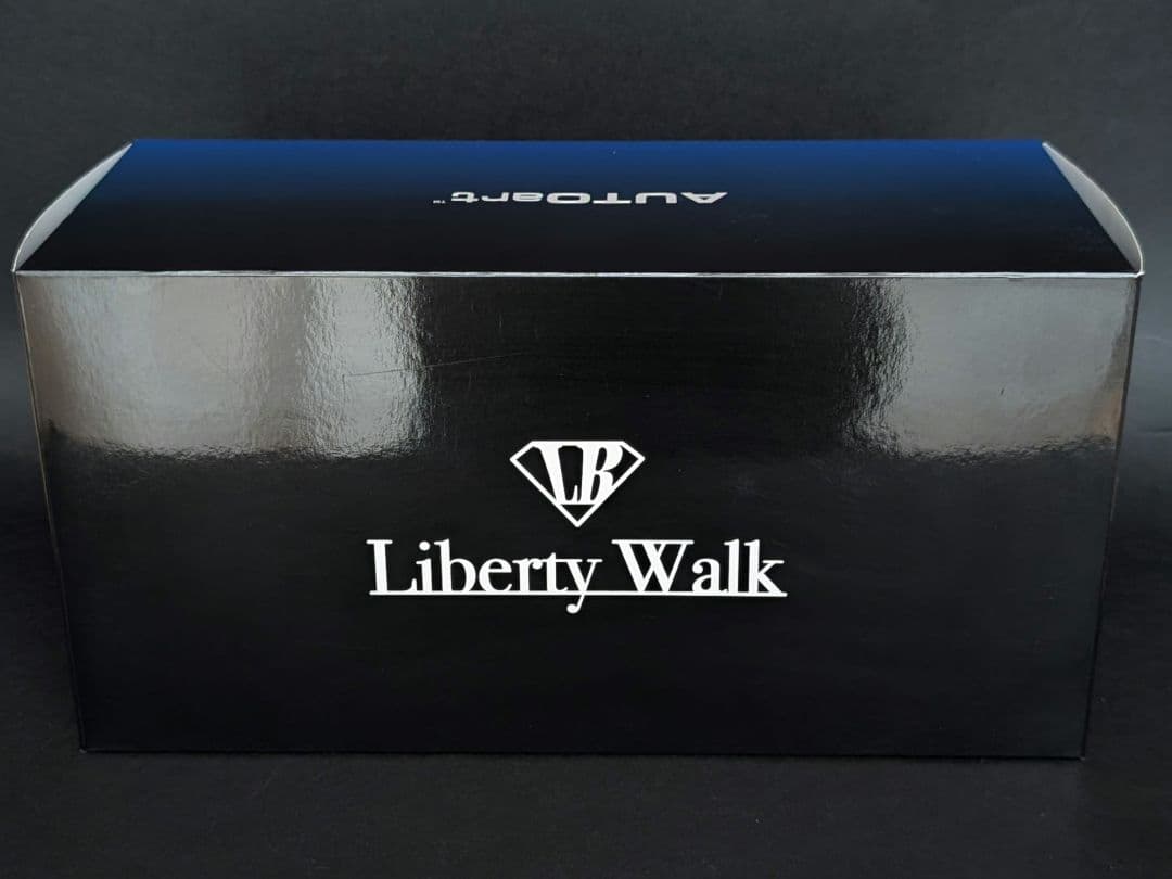 【てつ】オートアート 1/18 アヴェンタドール LBWKリバティウォーク