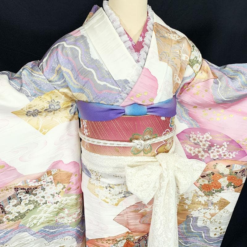 509z26☆ゆめかわ！振袖 古典柄 金駒刺繍 金彩 四季の花☆美品成人式