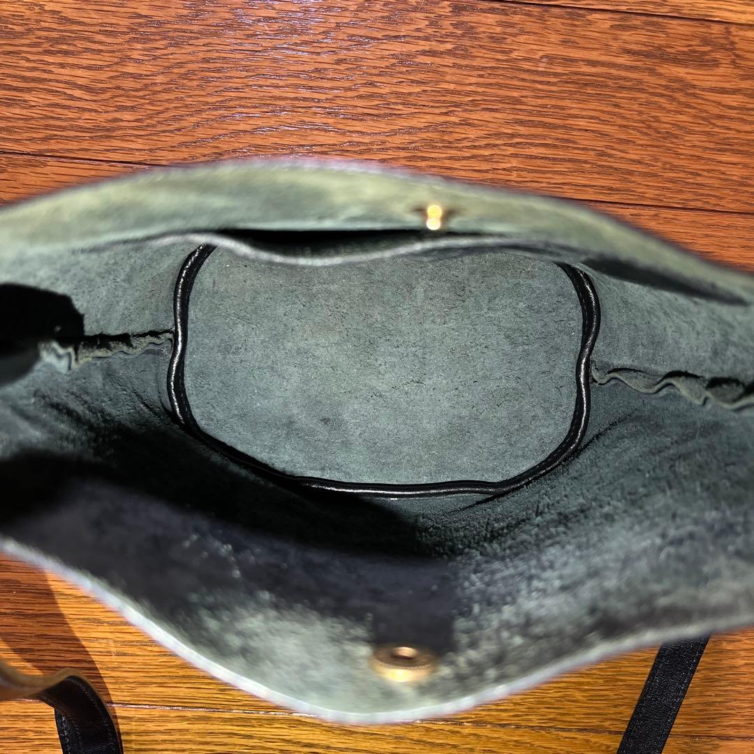 IL BISONTE 黒 レザー ショルダーバッグ