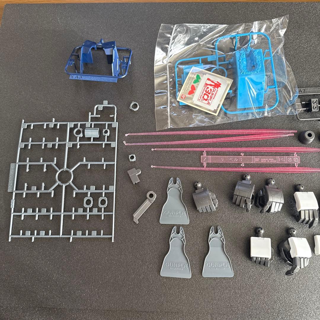 ガンダムベース限定メガサイズガンダム•ユニコーン 1/144その他まとめ売り