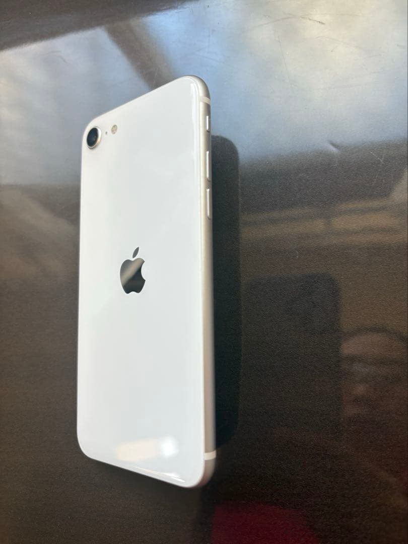 携帯電話本体 iPhone SE2 64GB