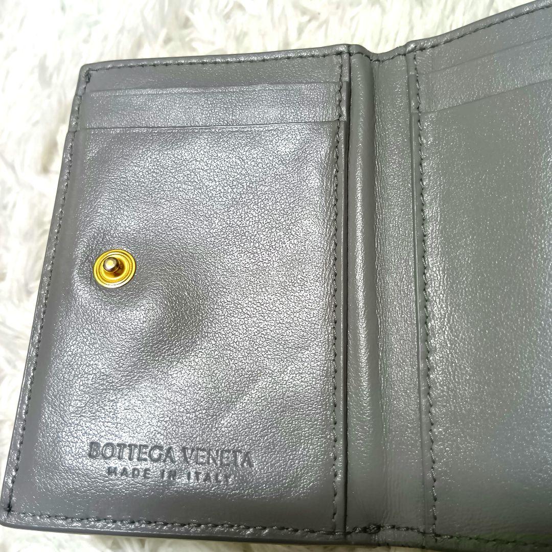 ボッテガヴェネタ　三つ折り財布　レザー　グレー　コンパクトウォレット