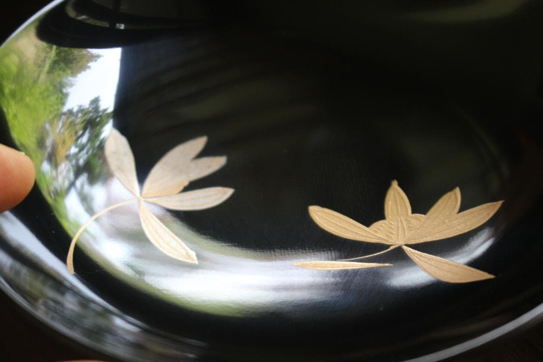 デッドストック！端正な黒漆に極上蘭蒔絵の美しいお椀2点（検