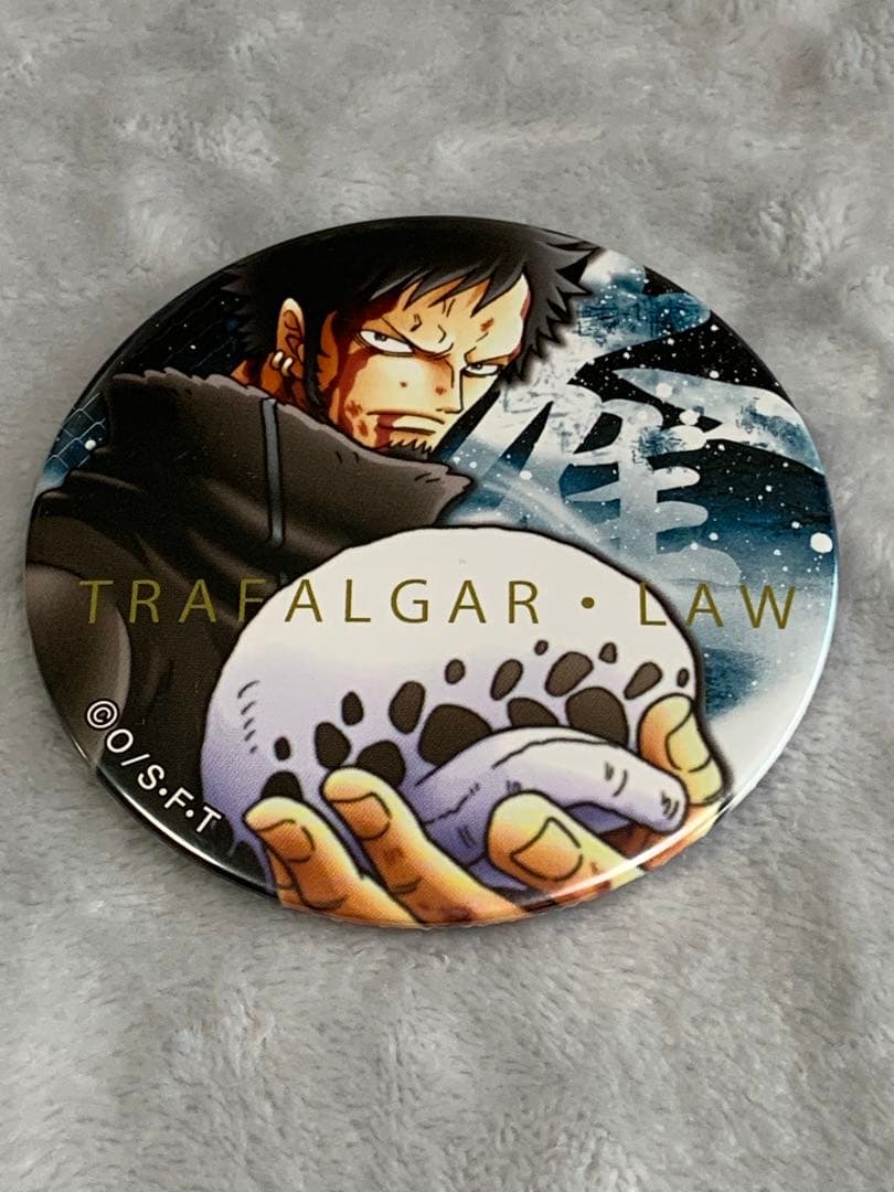 輩缶バッジBLUE ONE PIECE トラファルガーロー5個
