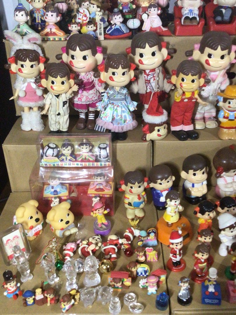 引退コレクション♪不二家 FUJIYA ペコちゃん人形 グッズ 総数200点