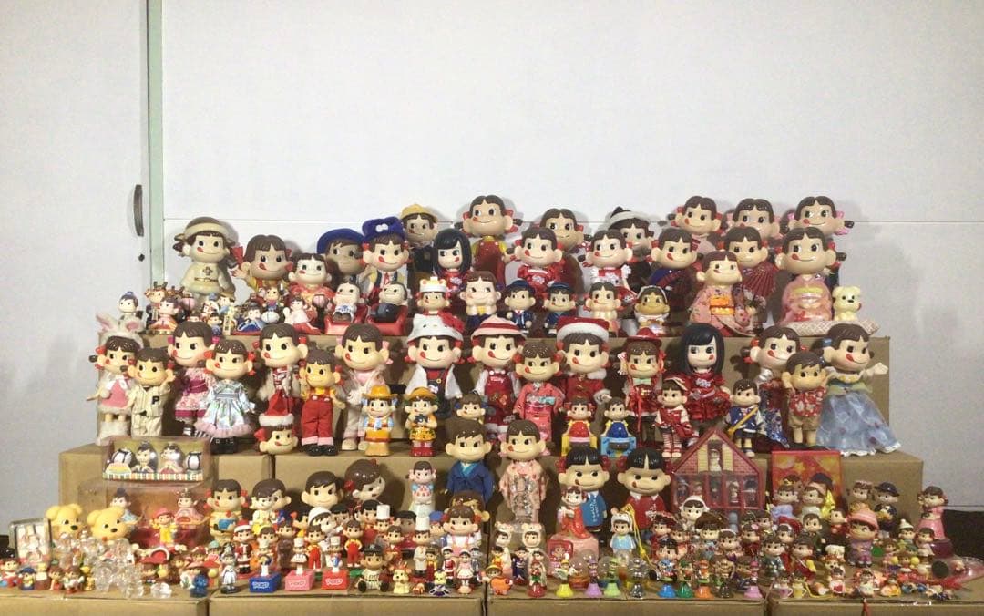 引退コレクション♪不二家 FUJIYA ペコちゃん人形 グッズ 総数200点