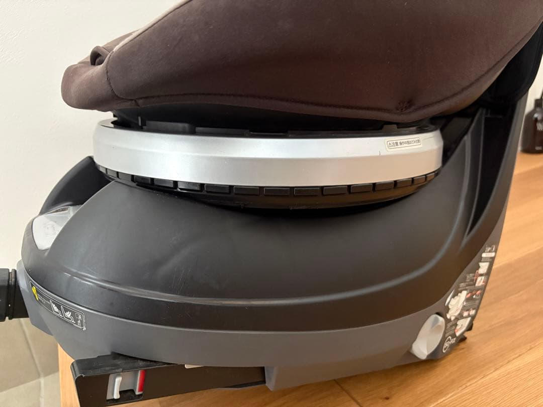 【ゆたか様】クルムーヴスマートISOFIX チャイルドシート　combi