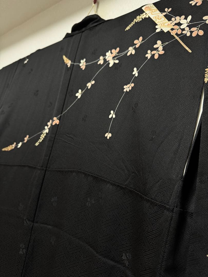 極美品】京都染匠名門「染の川勝謹製」黒地「松萩文様 舞扇