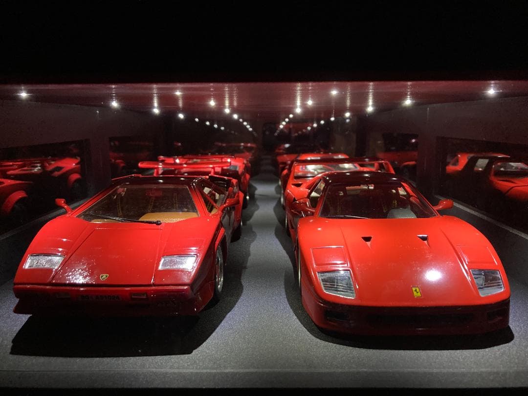 ミニカー用ジオラマ：1/18(1/24)ショールームタイプガレージ／週末SALE