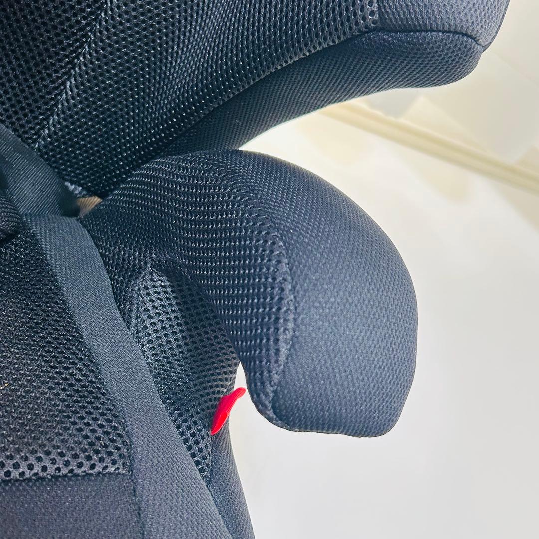 【極美品】Combi ジョイトリップ エアスルー GG ジュニアシート