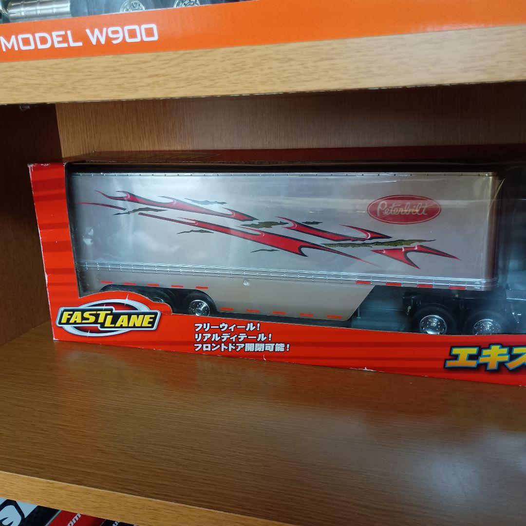 ピータービルト　コンボイトレーラーエキスプレス　1/32 ケンワース
