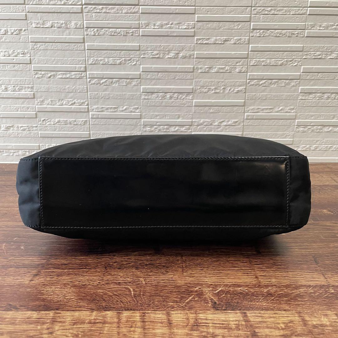 良品 プラダ ナイロン×レザー ワンショルダー バッグ フラップ ブラック.