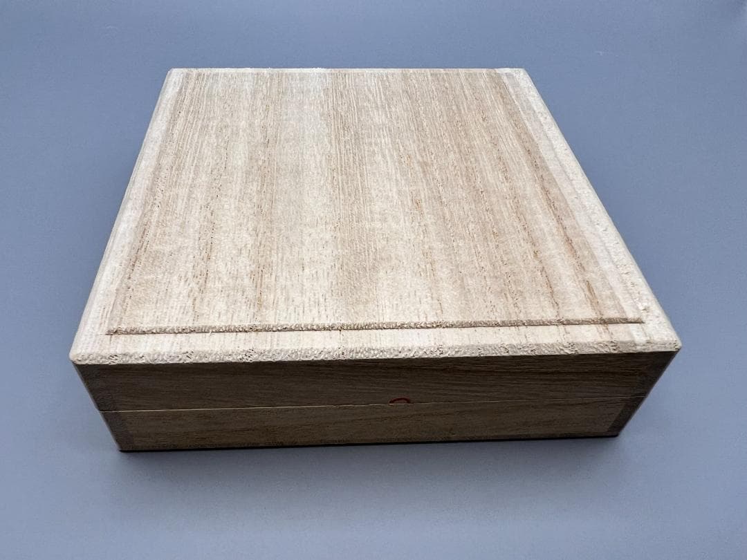 【海】江戸中期　大鉄鍔　唐草図　金銀象嵌　無銘　刀装具　重量約208g　専用箱付