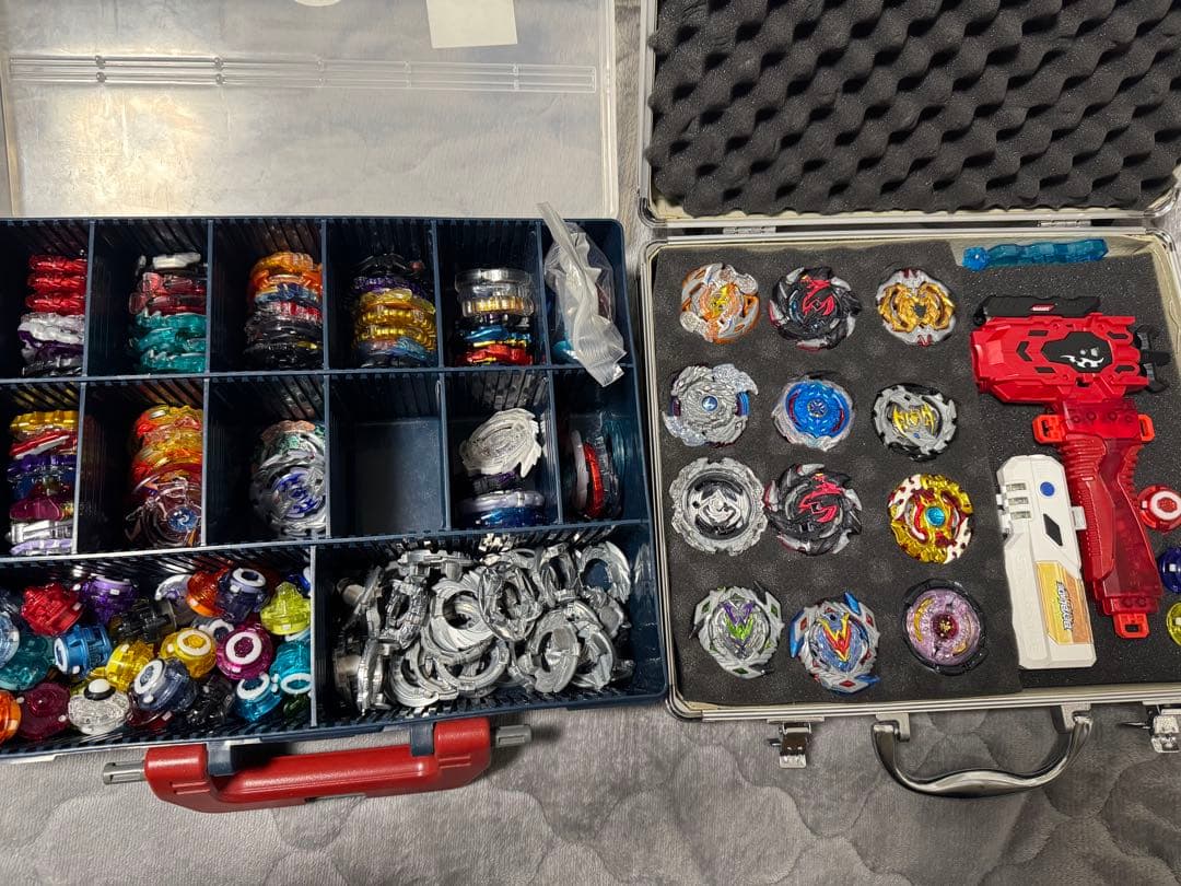 ベイブレードバースト 引退品 ケース付き 7kg越え Amazon | ベイブレードケース ポータブル 取手付き 耐久性