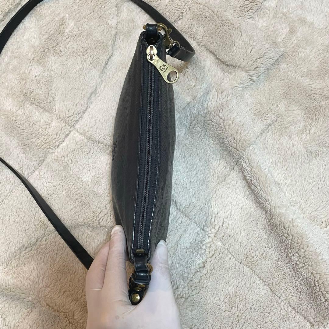 極美品✨イルビゾンテ 現行タグ ショルダーバッグ サコッシュ レザー ブラック