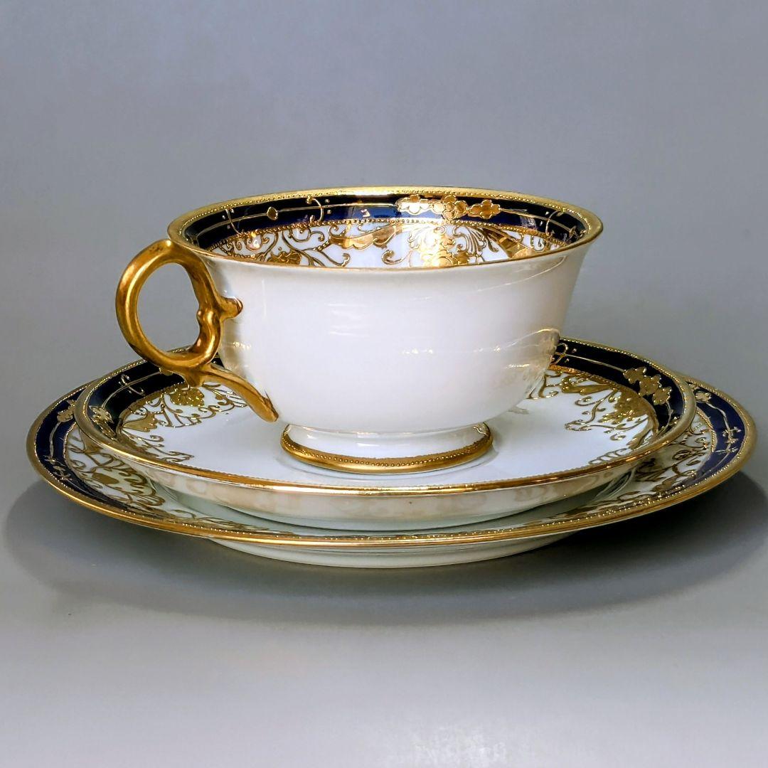 オールドノリタケ銘品　金盛上藍帯連鎖装飾紋　カップ＆ソーサー＆プレート　トリオ