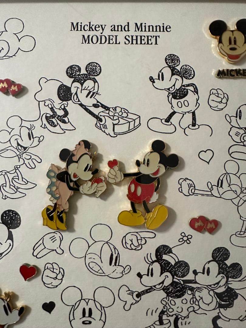限定品ディズニー ☆ミッキー and ミニーモデルシート ピン付き
