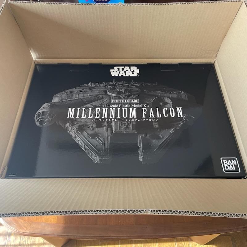 バンダイPGシリーズ　1/72 スターウォーズ ミレニアムファルコン号