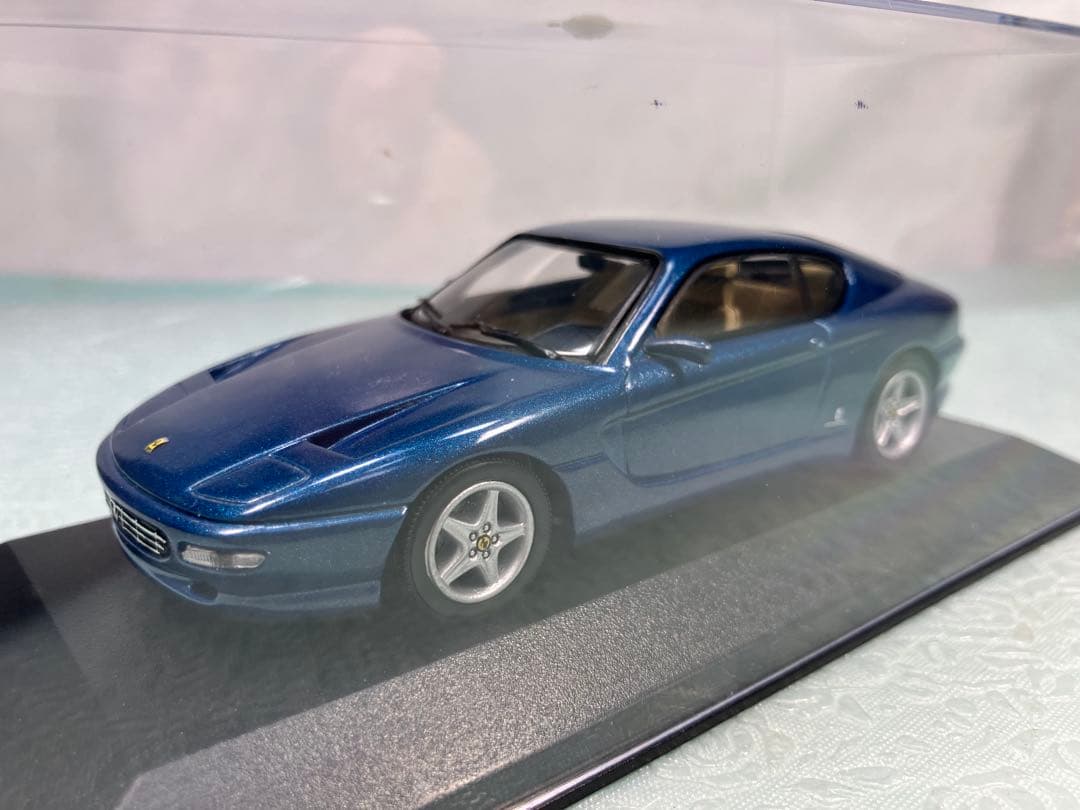 ミニチャンプス　フェラーリ４５6ＧＴ　クーペ　ブルー