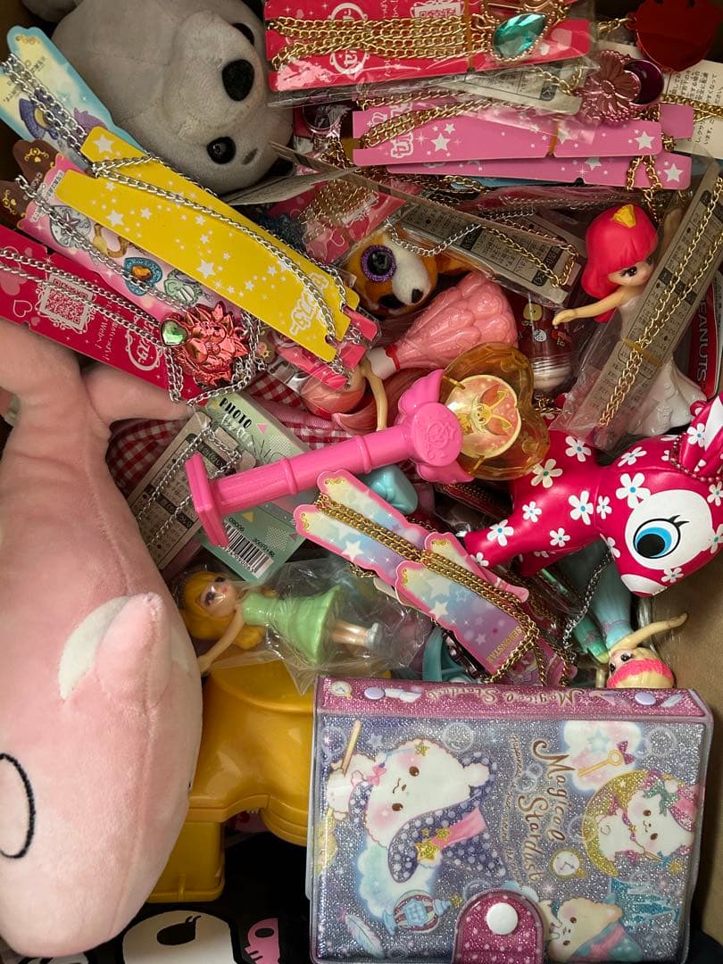 アニメグッズ、ノンジャンル、美少女　140サイズ まとめ売り　一点のみ