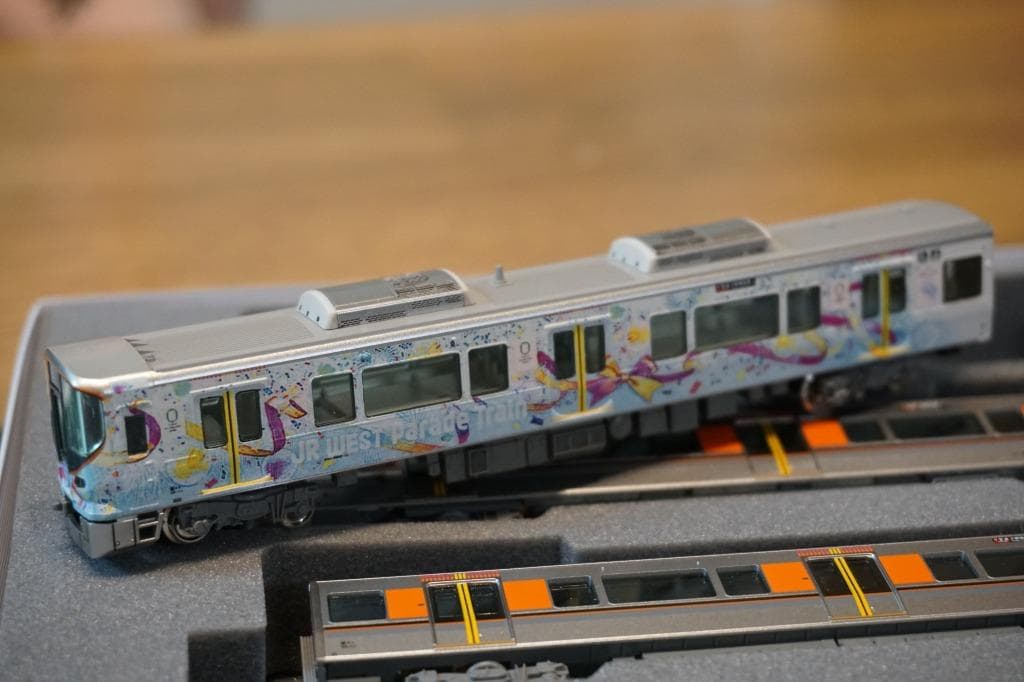 323系 JR WEST Parade Train ラッピング 8両編成