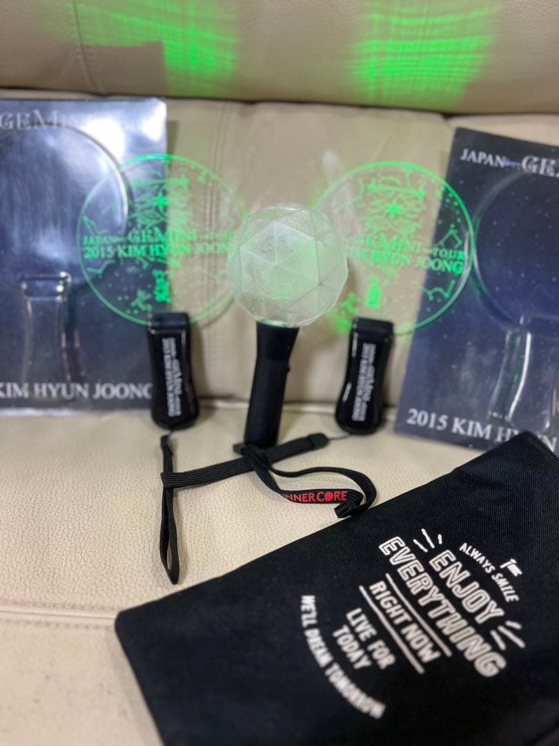 KIM HYUN JOONG ペンライト 3点セット キムヒョンジュン♡ - メルカリ