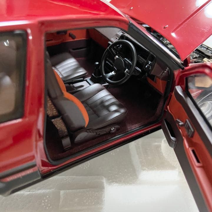カー模型ラジコン　トヨタ　スプリンター　トレノ　GT APEX AE86 レッド