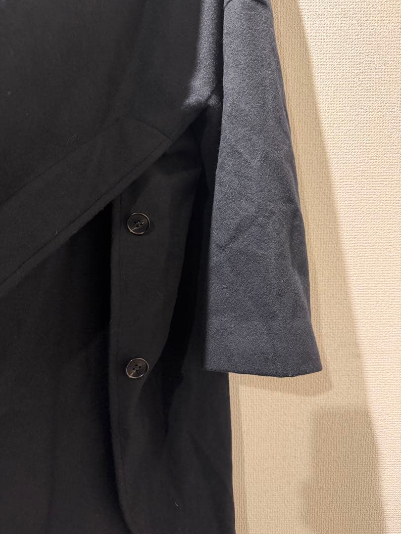 JUHA (ユハ）OVERSIZED PONCHO COAT black