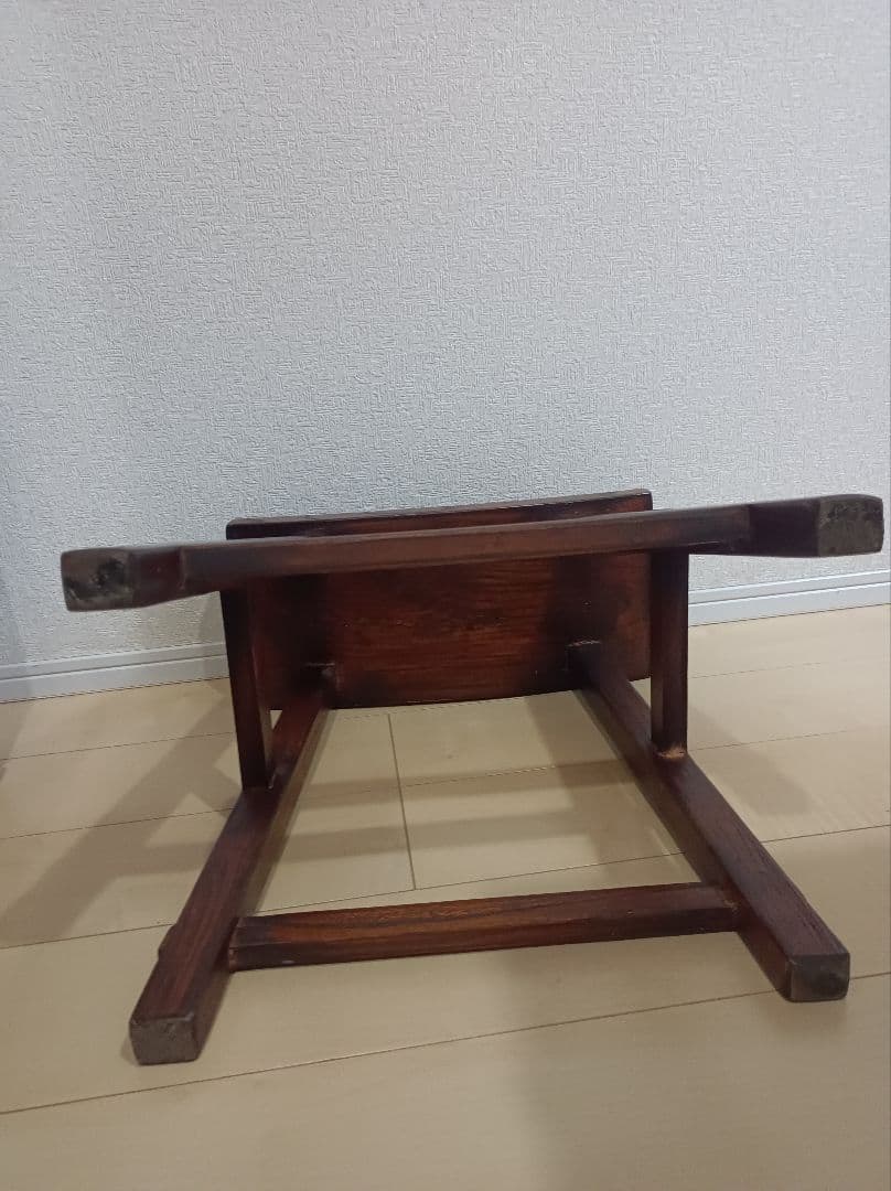 ①アンティーク　木製スツール 曲線座面 ダークブラウン