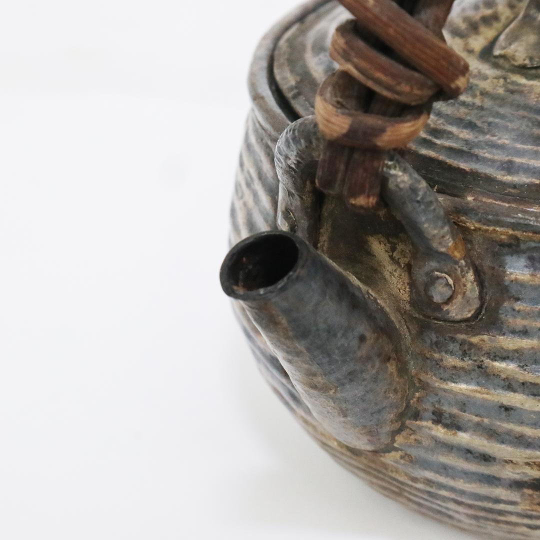 錫製　 急須　 籐提手　アンティーク