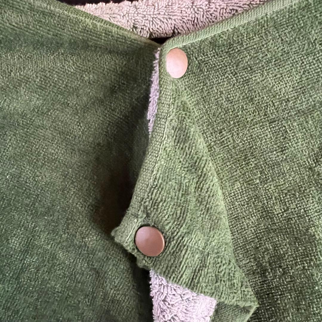 【匿名配送 送料無料】 進撃の巨人 USJ フード付きタオル 調査兵団