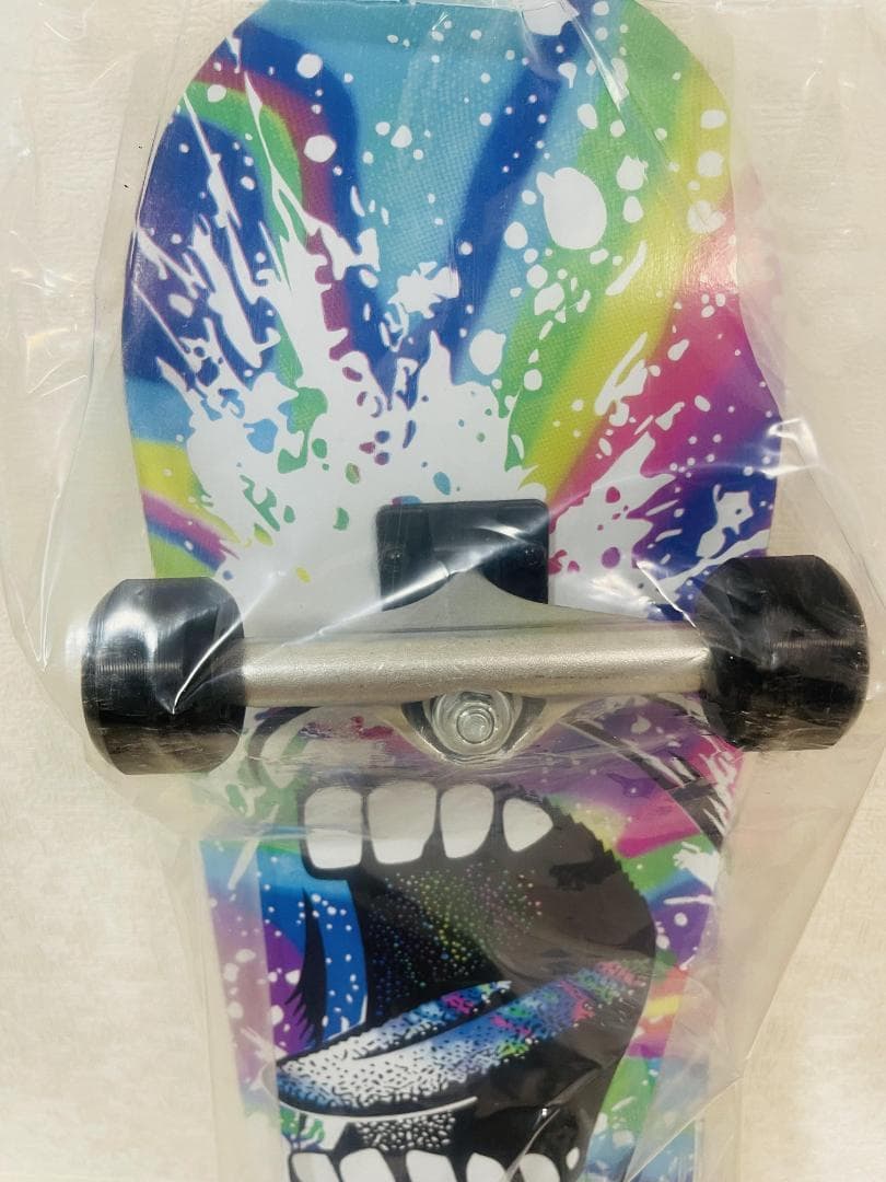 サンタクルーズ　SANTACRUZ　スケートボード8.0コンプリート　ツール付き