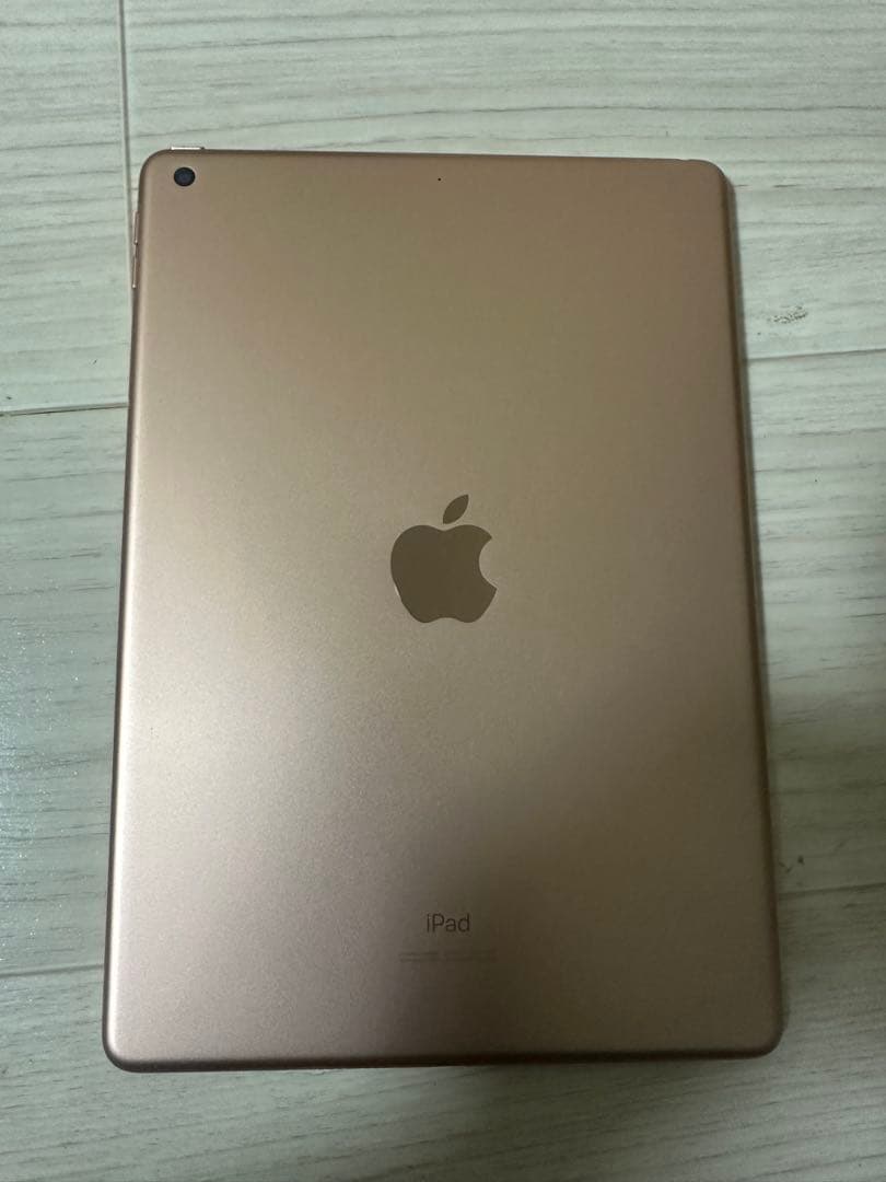 あちちー様専用 Apple iPad ゴールド カバー付き 128GB 美品