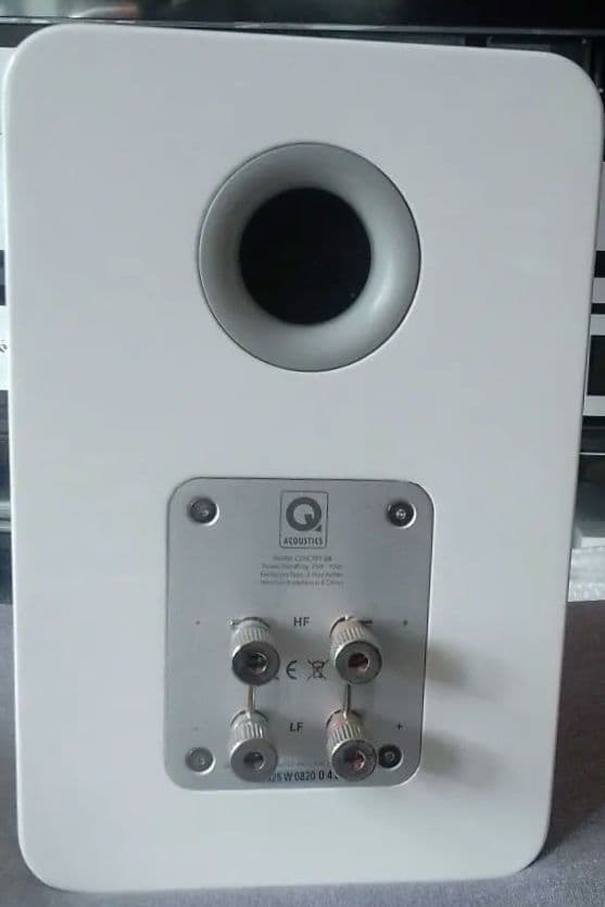 Q Acoustics concept20ホワイト ブックシェルフスピーカー Concept 20