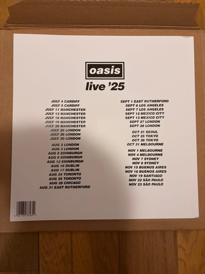 oasis Live '25 Official Tour Programme - メルカリ