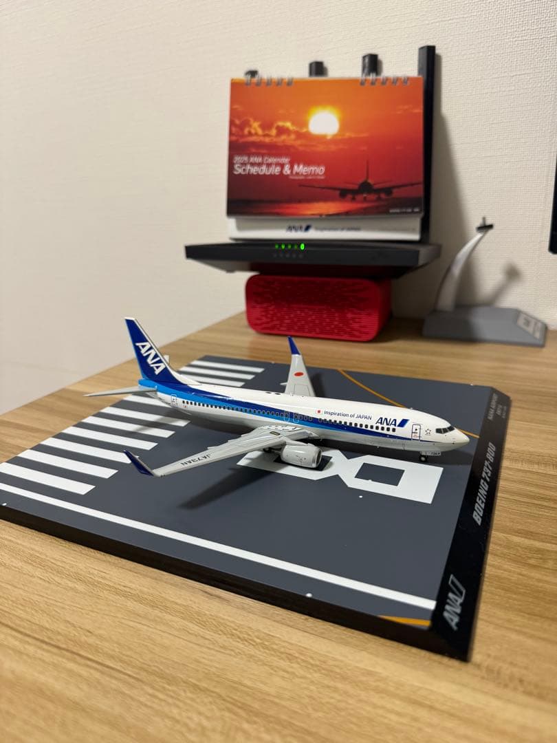 レアANA B737-800 JA73AN 1/200モデル(滑走路付き) レアANA B737-800 JA73AN 1/200モデル(滑走路付き) レアANA B737-800