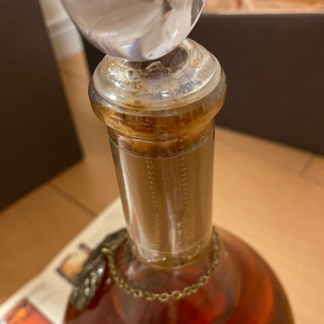 ニッカブランデーアランビック上級ボトル「XO」のデカンタボトルギフト