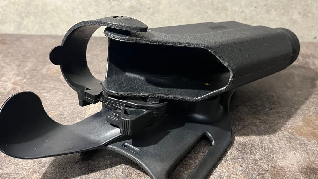 東京マルイ製M45A1 ガスガンハンドガン（マガジンなし・レプリカホルスター付き