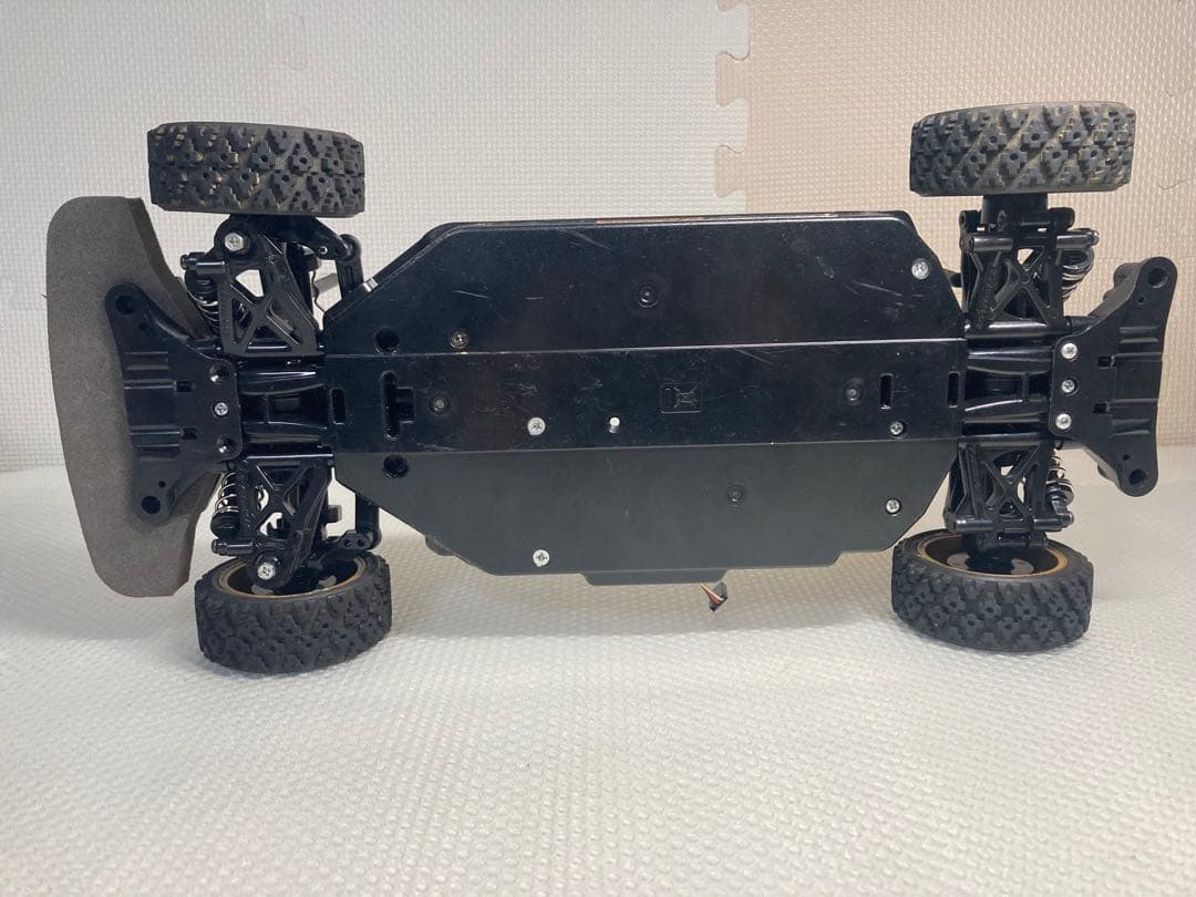 タミヤ　TT-02 シャーシ　セリカボディ付き