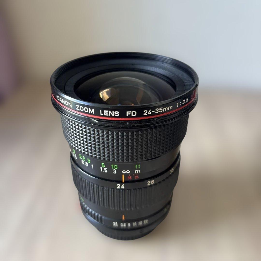 Canon FD 24-35mm f/3.5 ズームレンズ フードつき