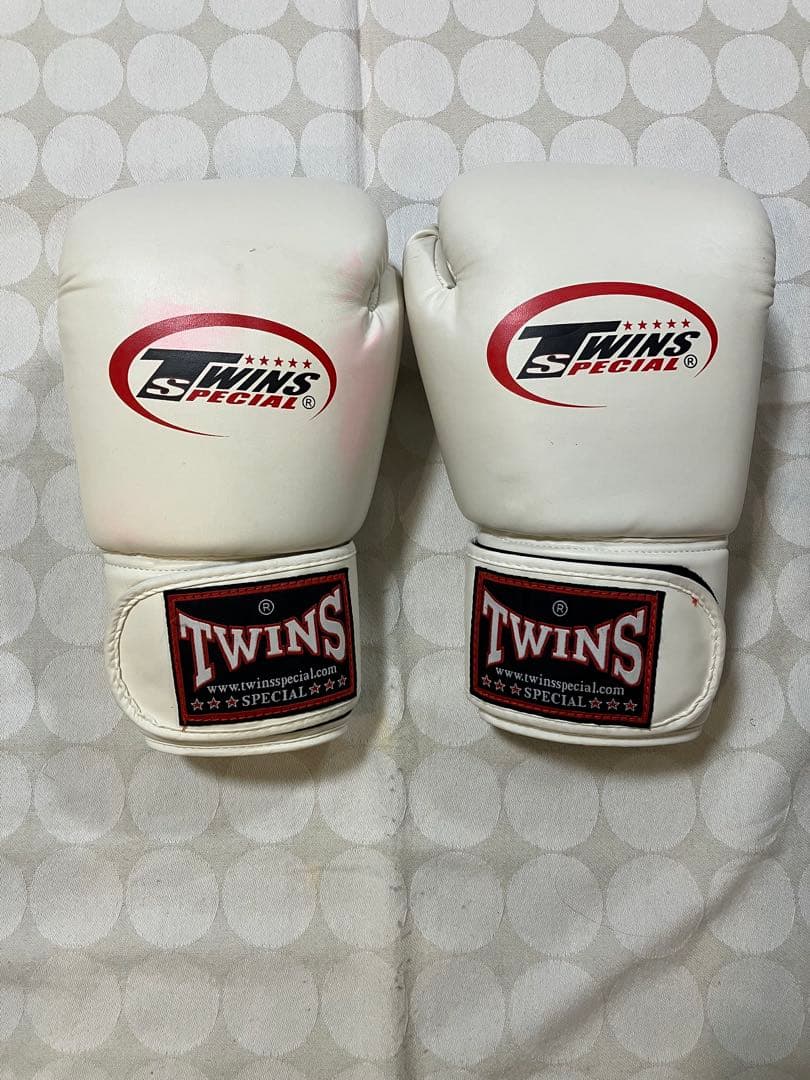 TWINS SPECIAL ボクシンググローブ 14oz ホワイト おまけ付き TWINS 本