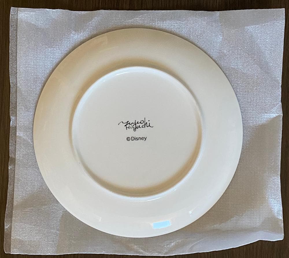 ディズニーストア ヒグチユウコ 紅茶空き缶・プレート・ハンドクリーム